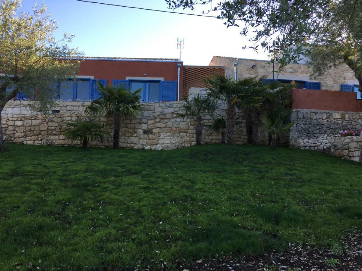 Casa Dei Granati Villa Rosolini Bagian luar foto